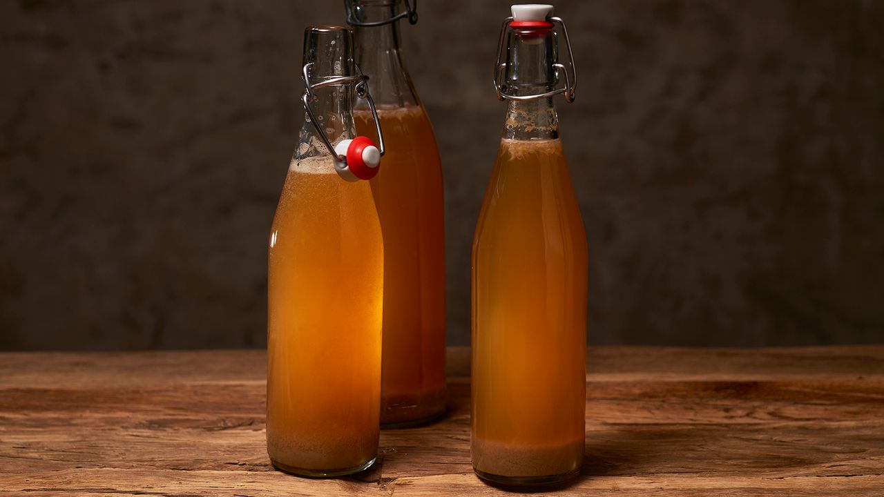 Für Freunde Des Saftig Ins Gesicht Spritzens “kommt” Hier Ein Geschenk Für Freunde Des Saftig Ins Gesicht Spritzens “kommt” Hier Ein Geschenk